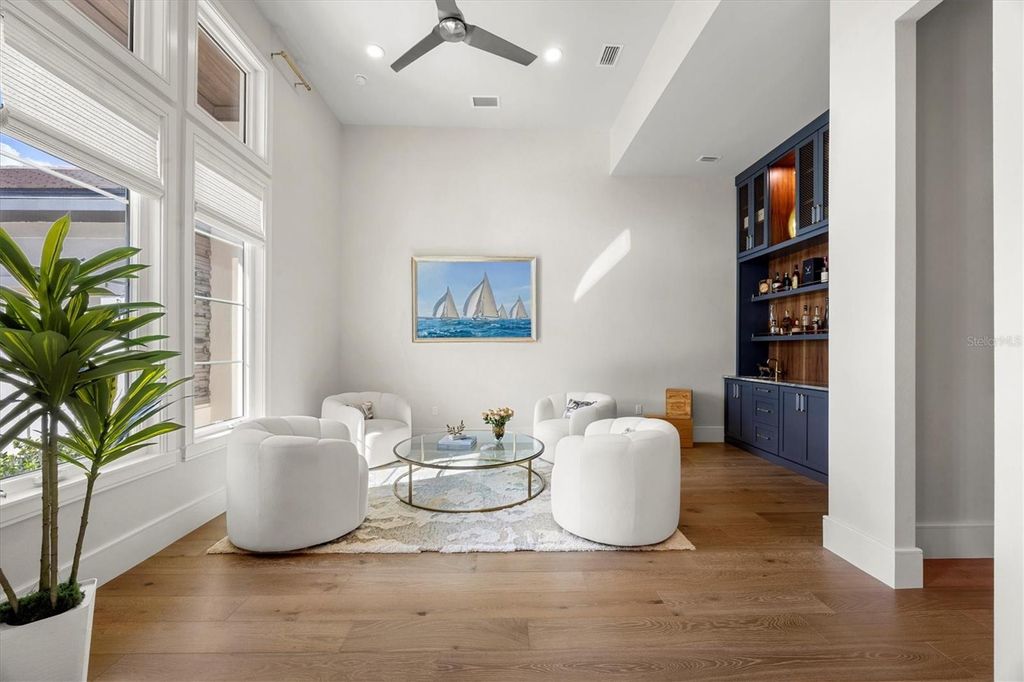 Image 12 of property listing at 3927 FOUNDERS CLUB DRIVE, Sarasota, FL 34240