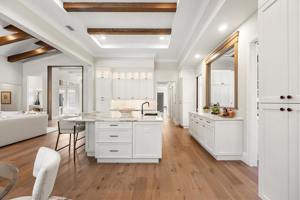 Image 17 of property listing at 3927 FOUNDERS CLUB DRIVE, Sarasota, FL 34240