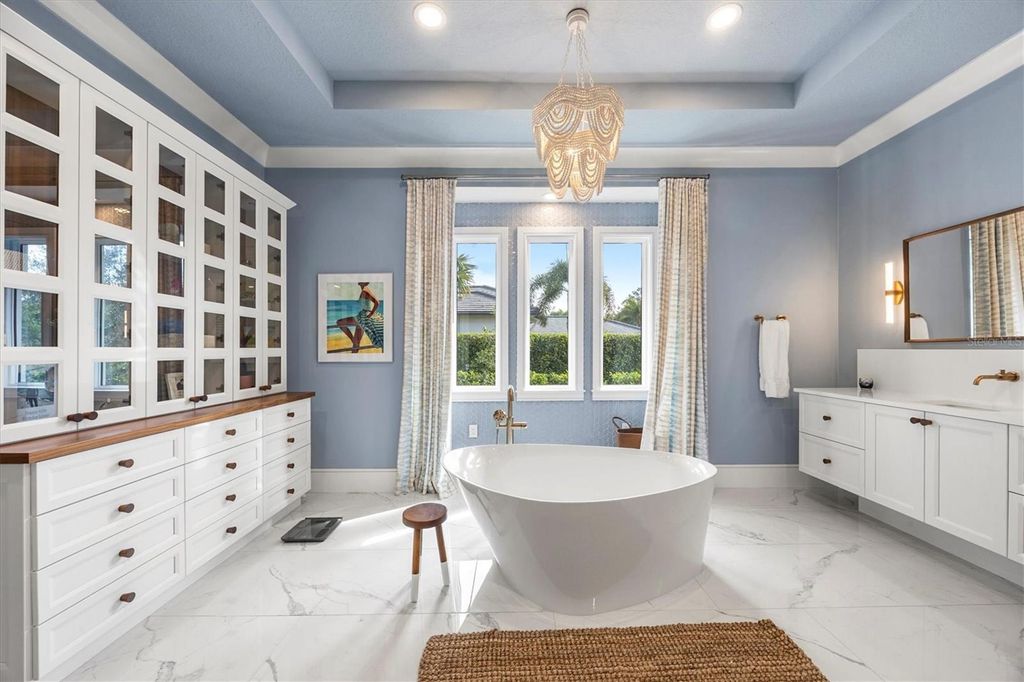 Image 25 of property listing at 3927 FOUNDERS CLUB DRIVE, Sarasota, FL 34240