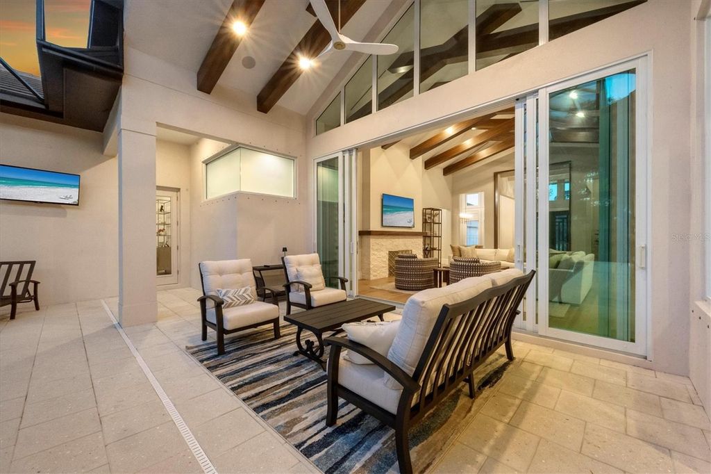 Image 50 of property listing at 3927 FOUNDERS CLUB DRIVE, Sarasota, FL 34240