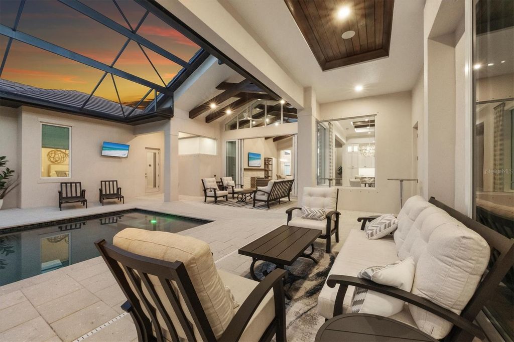 Image 52 of property listing at 3927 FOUNDERS CLUB DRIVE, Sarasota, FL 34240