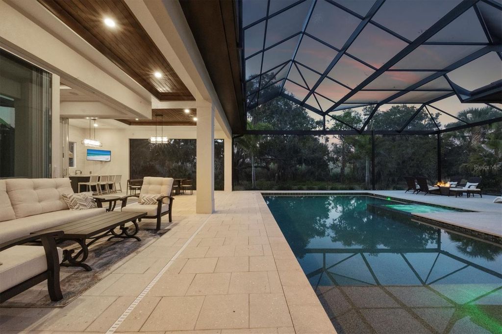 Image 56 of property listing at 3927 FOUNDERS CLUB DRIVE, Sarasota, FL 34240