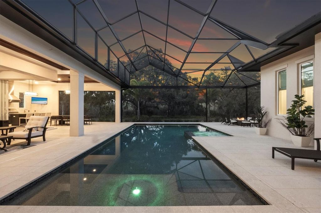 Image 57 of property listing at 3927 FOUNDERS CLUB DRIVE, Sarasota, FL 34240