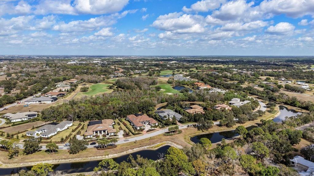 Image 63 of property listing at 3927 FOUNDERS CLUB DRIVE, Sarasota, FL 34240