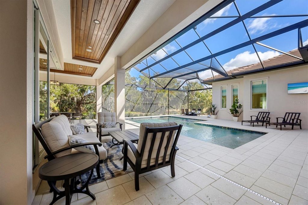 Image 69 of property listing at 3927 FOUNDERS CLUB DRIVE, Sarasota, FL 34240