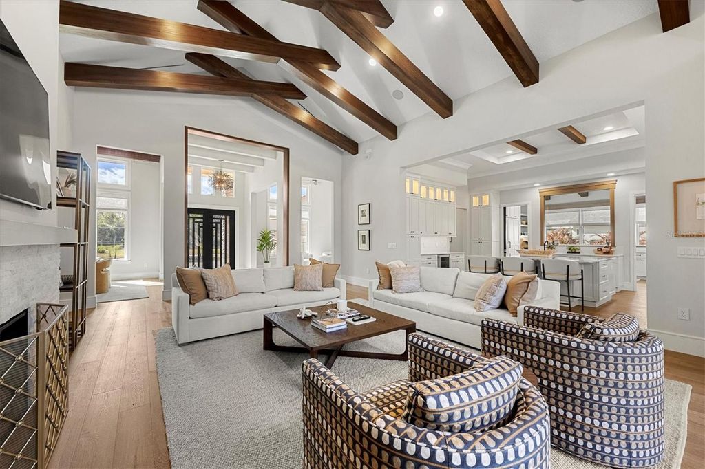 Image 8 of property listing at 3927 FOUNDERS CLUB DRIVE, Sarasota, FL 34240