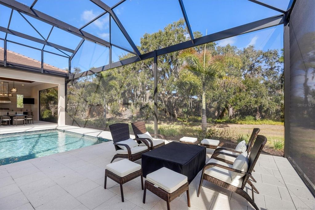 Image 71 of property listing at 3927 FOUNDERS CLUB DRIVE, Sarasota, FL 34240