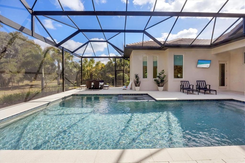 Image 72 of property listing at 3927 FOUNDERS CLUB DRIVE, Sarasota, FL 34240