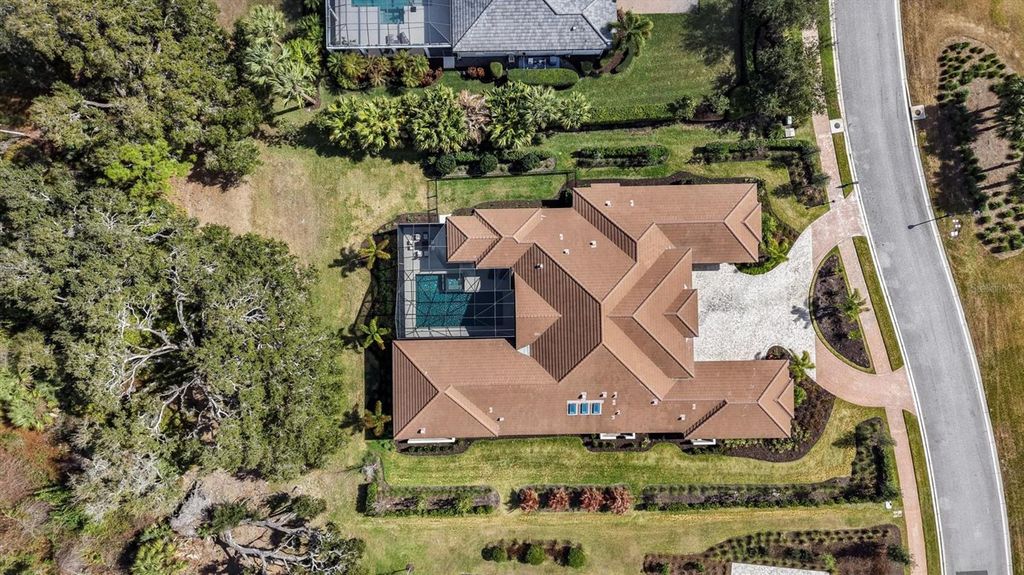 Image 76 of property listing at 3927 FOUNDERS CLUB DRIVE, Sarasota, FL 34240