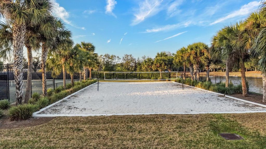 Image 79 of property listing at 3927 FOUNDERS CLUB DRIVE, Sarasota, FL 34240