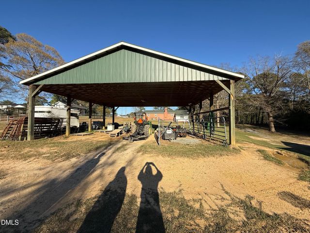 3032 Federal Road, Benson, NC 27504