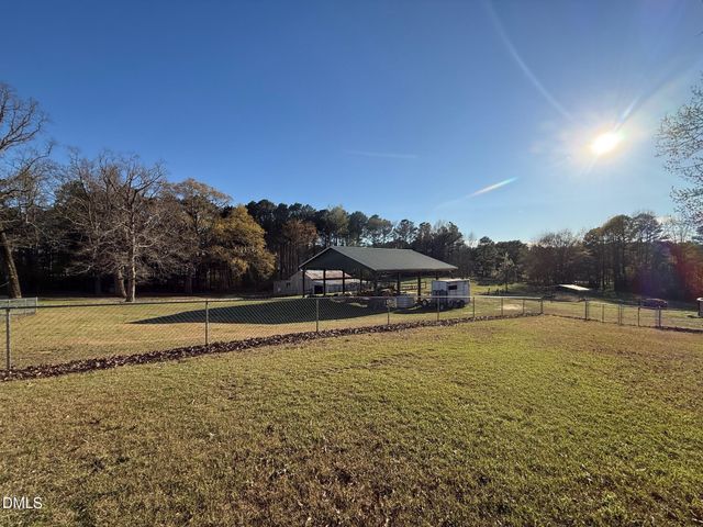 3032 Federal Road, Benson, NC 27504