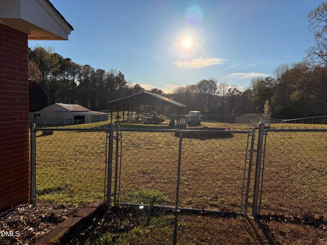 3032 Federal Road, Benson, NC 27504