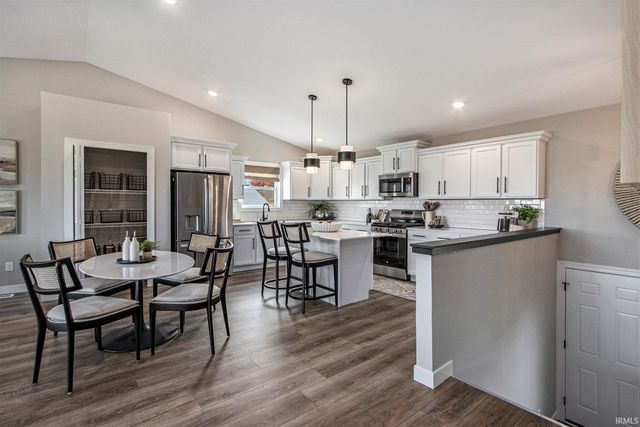 23165 Rumford Drive, South Bend, IN 46628