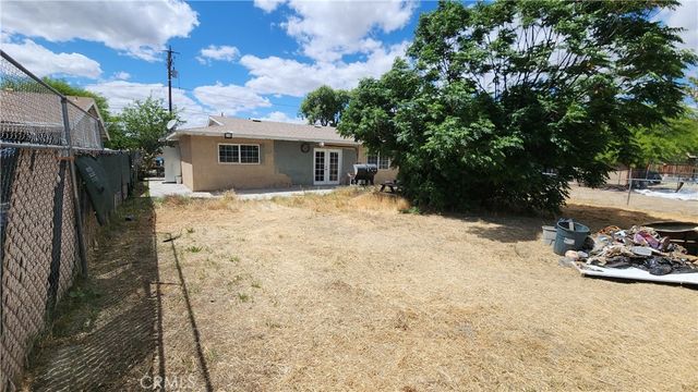 623 S Mistletoe Avenue, San Jacinto, CA 92583