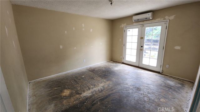 623 S Mistletoe Avenue, San Jacinto, CA 92583