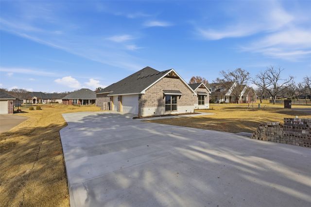 6002 Oakwood Court, Granbury, TX 76049