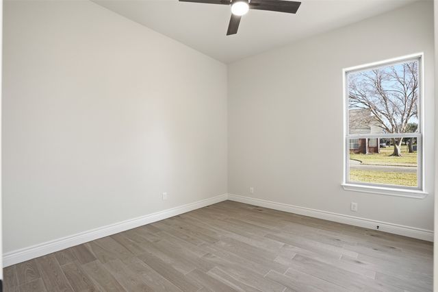 6002 Oakwood Court, Granbury, TX 76049