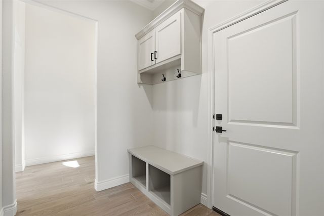 6002 Oakwood Court, Granbury, TX 76049