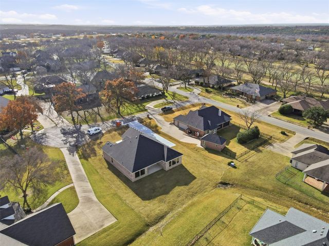 6002 Oakwood Court, Granbury, TX 76049