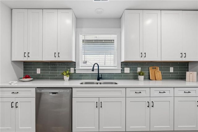 595 English Avenue NW, Atlanta, GA 30318