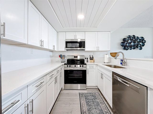 400 ISLAND WAY 1411, Clearwater Beach, FL 33767