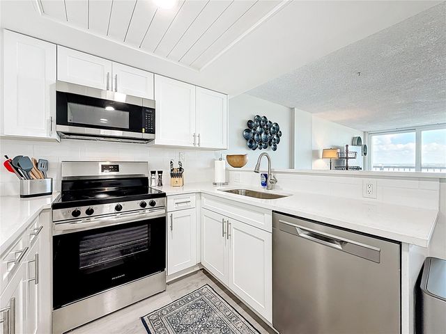 400 ISLAND WAY 1411, Clearwater Beach, FL 33767