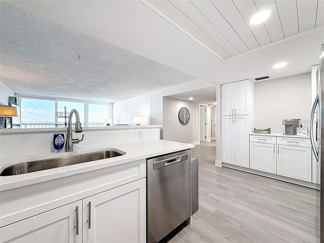 400 ISLAND WAY 1411, Clearwater Beach, FL 33767