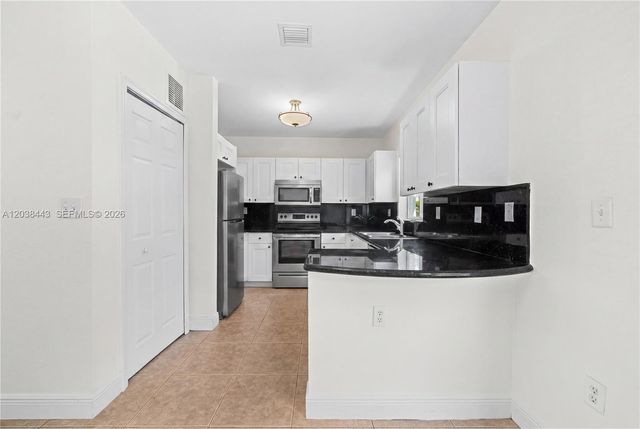 7362 NW 179th Ter 7362, Hialeah, FL 33015