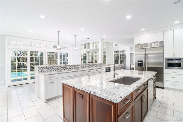 226 Putnam Road, New Canaan, CT 06840