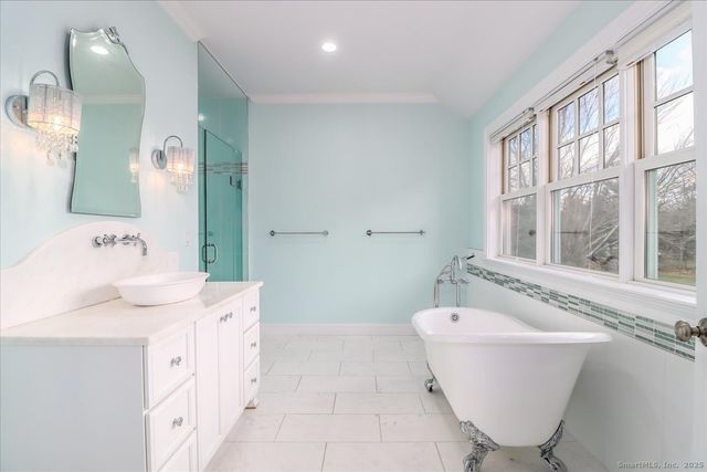 226 Putnam Road, New Canaan, CT 06840