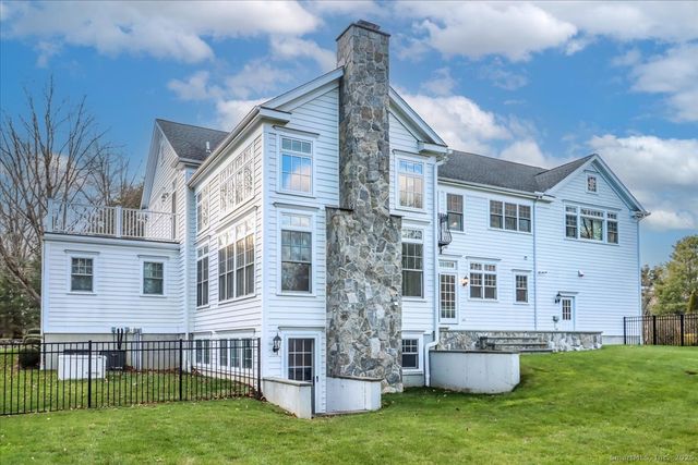 226 Putnam Road, New Canaan, CT 06840