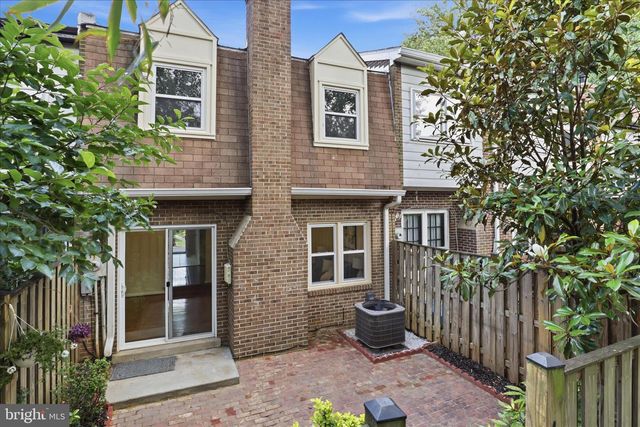 4560 METRO CT, Annandale, VA 22003