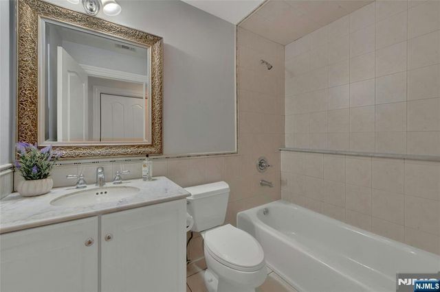 501 Clinton Avenue, Wyckoff, NJ 07481