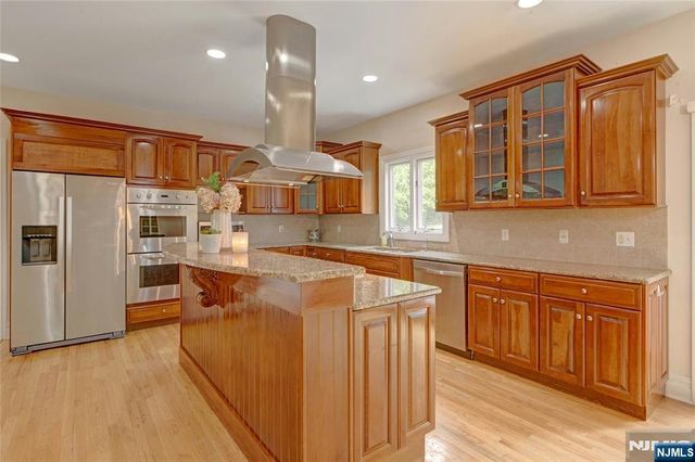 501 Clinton Avenue, Wyckoff, NJ 07481