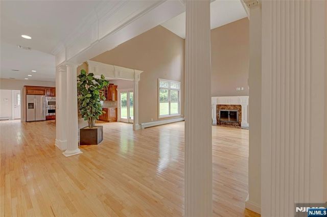 501 Clinton Avenue, Wyckoff, NJ 07481