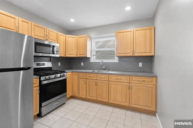208 Page Avenue, Lyndhurst, NJ 07071