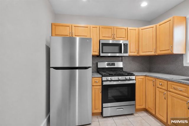 208 Page Avenue, Lyndhurst, NJ 07071