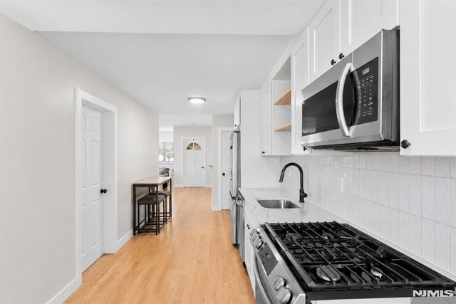 208 Page Avenue, Lyndhurst, NJ 07071