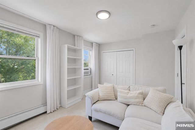 208 Page Avenue, Lyndhurst, NJ 07071