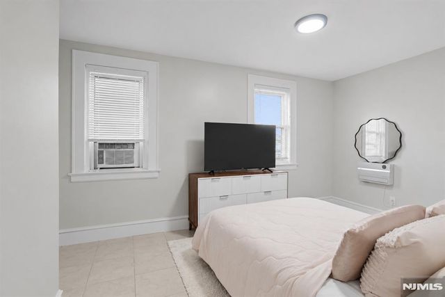 208 Page Avenue, Lyndhurst, NJ 07071
