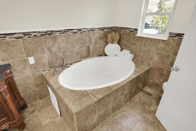 10322 E 30th Street, Indianapolis, IN 46229