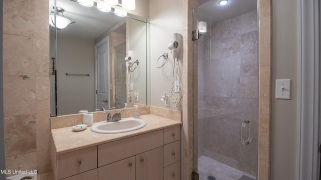 1899 Beach Boulevard, 208, Biloxi, MS 39531