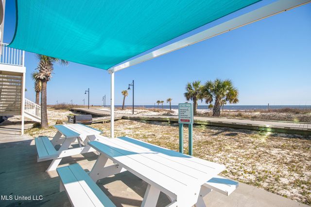 1899 Beach Boulevard, 208, Biloxi, MS 39531