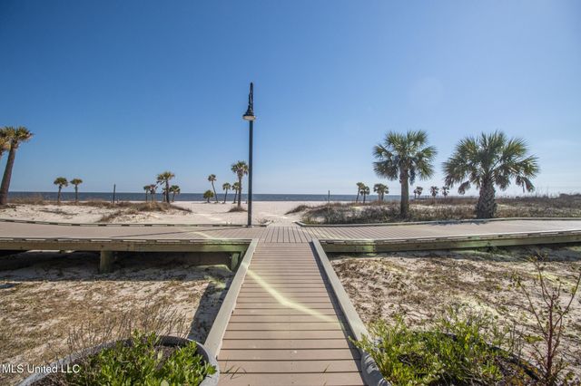1899 Beach Boulevard, 208, Biloxi, MS 39531