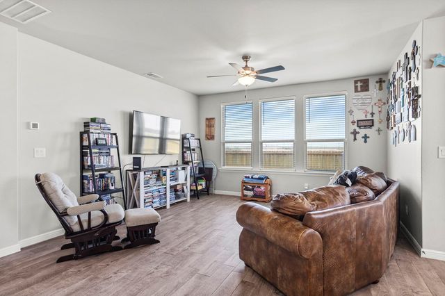 3102 Mearns Ct, Midland, TX 79705