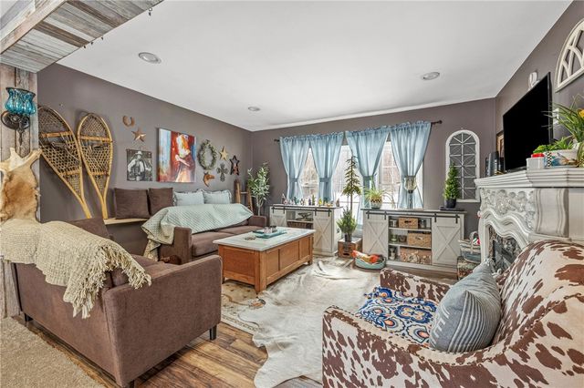 998 Pinewood Road, Phelps, NY 14532