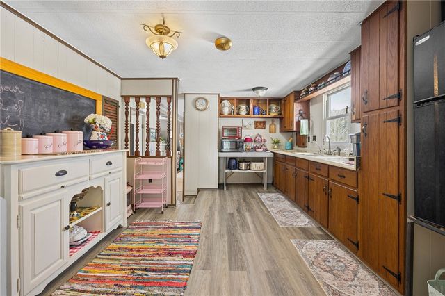 998 Pinewood Road, Phelps, NY 14532