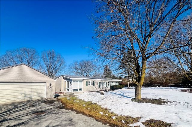 998 Pinewood Road, Phelps, NY 14532