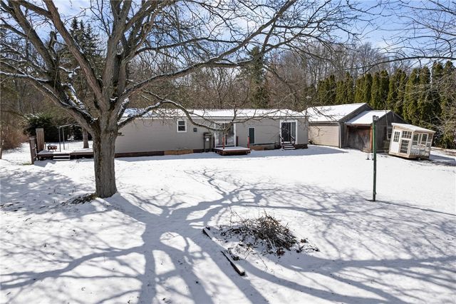 998 Pinewood Road, Phelps, NY 14532